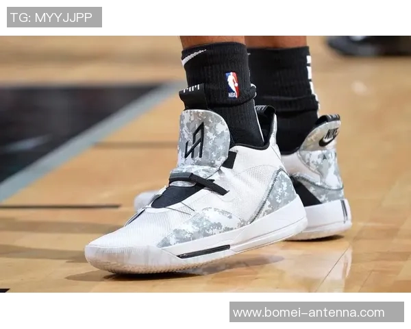 男明星打篮球时尚穿搭解析展现运动魅力与个人风格的完美结合